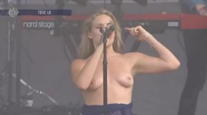 Tove Lo Topless 6 thefappeningblog.com.JPG