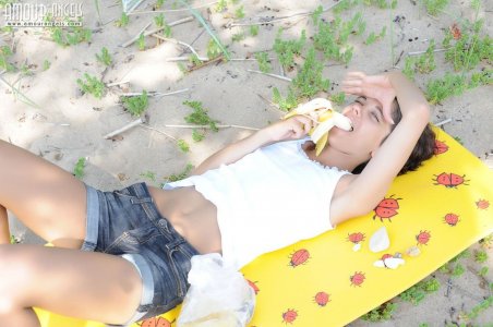 1442-01 thefappeningblog.com.jpg