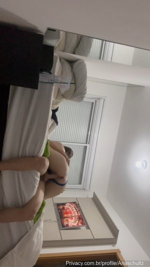 Ana Schultz Bed Fuck Video Leaked FappTime.com.mp4_snapshot_10.02.602.jpg