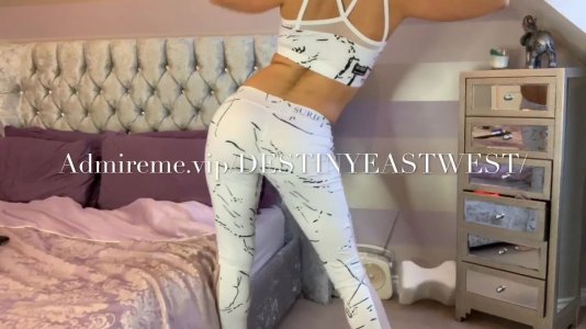 DestinyEastWest - anal toy.mp4_000011366.jpg