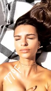 Emily Ratajkowski Sexy & Topless 3 thefappeningblog.com.jpg