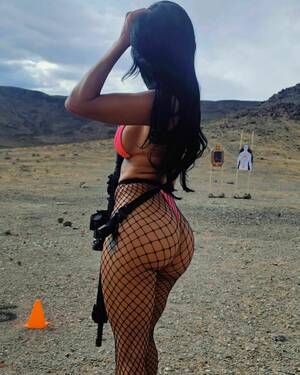 gun-bunnies_thefappeningblog.com_0007.jpg