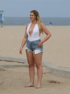 Iskra Lawrence Sexy 6 thefappeningblog.com.jpg