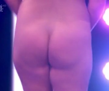 Screenshot_20230812_214636_Video Player.jpg