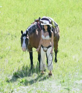 Sara Sampaio & Taylor Hill Sexy 4 thefappeningblog.com.jpg