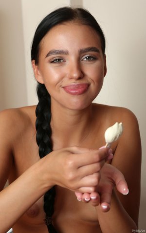 0006-15 thefappeningblog.com.jpg