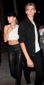 Delilah Belle Hamlin Braless 17 thefappeningblog.com.jpg