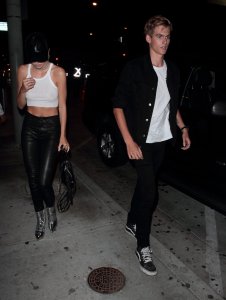 Delilah Belle Hamlin Braless 16 thefappeningblog.com.jpg