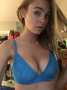 Elizabeth Turner Nude & Sexy 71 thefappeningblog.com.JPG