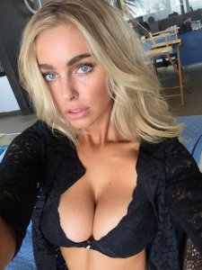 Elizabeth Turner Nude & Sexy 82 thefappeningblog.com.jpeg