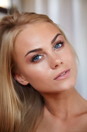 0025-19 thefappeningblog.com.jpg