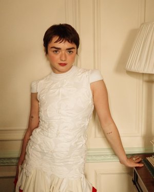 Maisie Williams (3).jpg