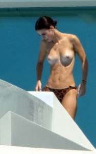 Lena Meyer-Landrut Sexy & Topless 12 thefappeningblog.com.jpg