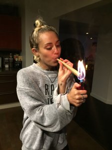 Miley Cyrus Leaked 8 thefappeningblog.com.jpg