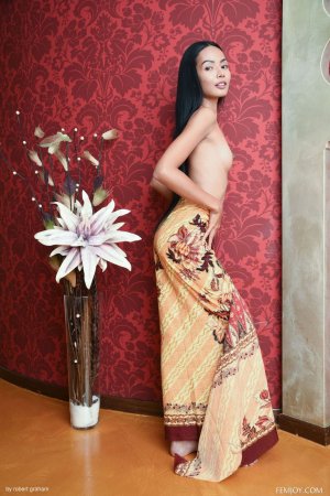 0001-03 thefappeningblog.com.jpg