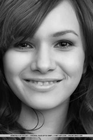 demetra-a-tiuhono-02 thefappeningblog.com.jpg