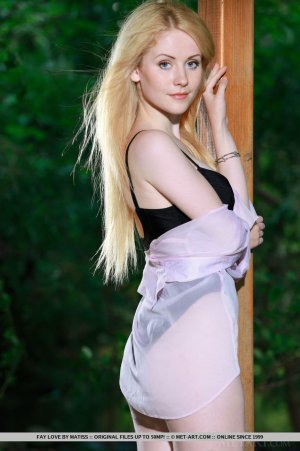 fay-love-presenting-fay-love-01 thefappeningblog.com.jpg