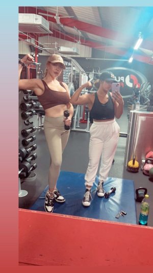 hayley_pearce_tealady's instagram 2023-9-19 story.jpg