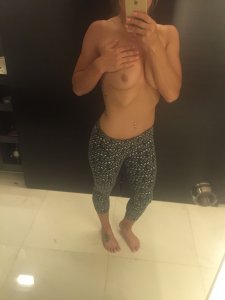 Carly Booth Leaked 66 thefappeningblog.com.JPG