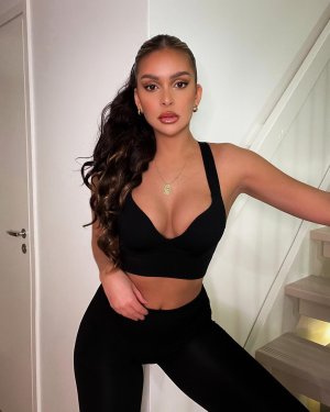 Sara Chafak (23).jpg