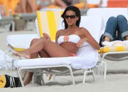 th-Sara Chafak in Miami 54.jpg