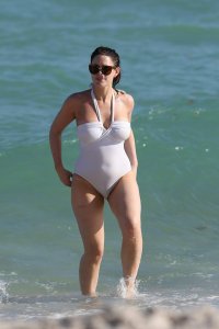 susie-amy-in-a-white-swimsuit-on-miami-beach-_9.jpg