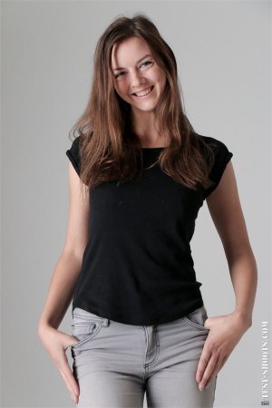 0211-01 thefappeningblog.com.jpg