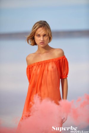 0002-09 thefappeningblog.com.jpg