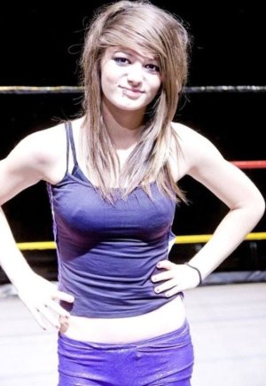 Saraya-Bevis-during-her-early-wrestling-days.jpg