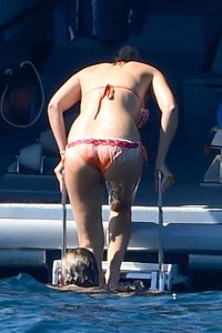 Victoria Swarovski & Barbara Meier Sexy 2 thefappeningblog.com.jpg