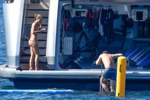 Victoria Swarovski & Barbara Meier Sexy 17 thefappeningblog.com.jpg