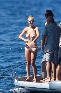 Victoria Swarovski & Barbara Meier Sexy 44 thefappeningblog.com.jpg