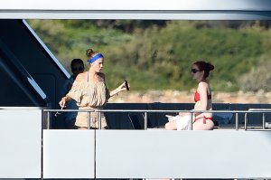 Victoria Swarovski & Barbara Meier Sexy 73 thefappeningblog.com.jpg