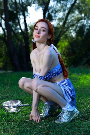 0004-10 thefappeningblog.com.jpg