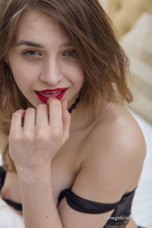 0001-12 thefappeningblog.com.jpg