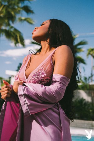 0002-02 thefappeningblog.com.jpg