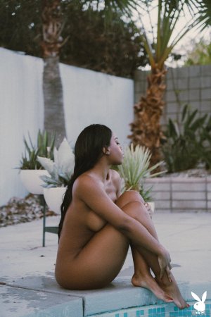 0002-15 thefappeningblog.com.jpg