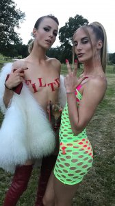 Edie Campbell Sexy Topless 7 thefappeningblog.com.jpg