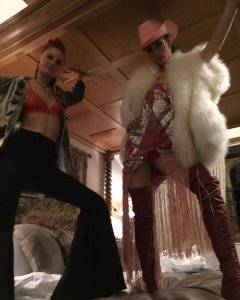 Edie Campbell Sexy Topless 28 thefappeningblog.com.jpg