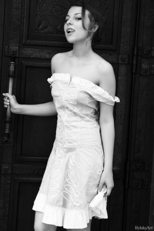 take-a-look-at-the-backstage-photos-of-the-ever-sexy-young-babe-nikia-05 thefappeningblog.com.jpg