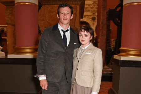 maisie-williams-thom-browne-s-20th-anniversary-celebration-in-london-10-09-2023-3.jpg