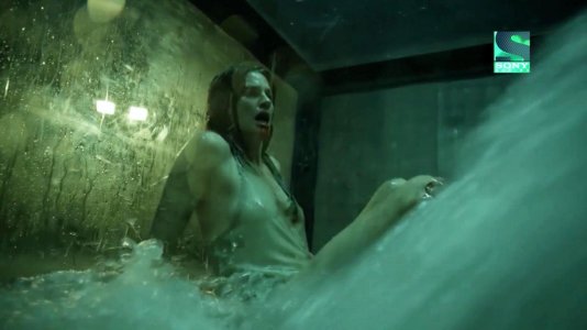 stana-katic-sexy---absentia-s01e01-2017-3.jpg