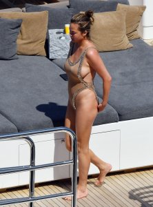 Chrissy Teigen 9 thefappeningblog.com.jpg