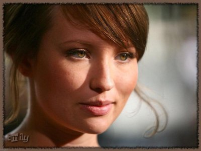 111emily_browning_20080105_0202.jpg