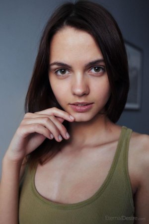 0313-08 thefappeningblog.com.jpg