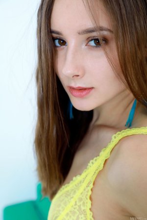 0008-02 thefappeningblog.com.jpg