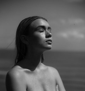 Claudia Thompson Sexy 2 thefappeningblog.com.jpg