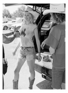 Lara Stone 12 thefappeningblog.com.jpg