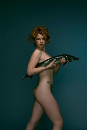 fish-screensaver-jessie-buckley.jpg