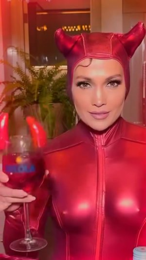 JLO_Sexy_Devil_Pic_1.jpg